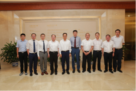 中国工程院院士周济一行到访汉能总部，共同探讨“制造强国战略”