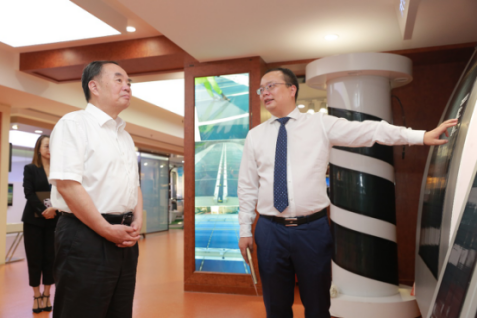 中国工程院院士周济一行到访汉能总部，共同探讨“制造强国战略”