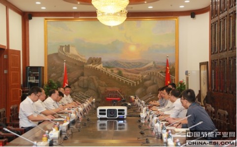 中国工程院院士周济一行到访汉能总部，共同探讨“制造强国战略”
